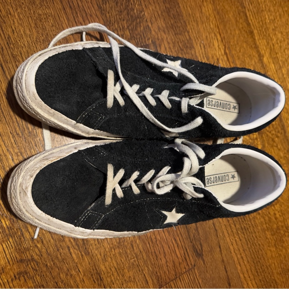 Converse. 10.5 size. Good condition